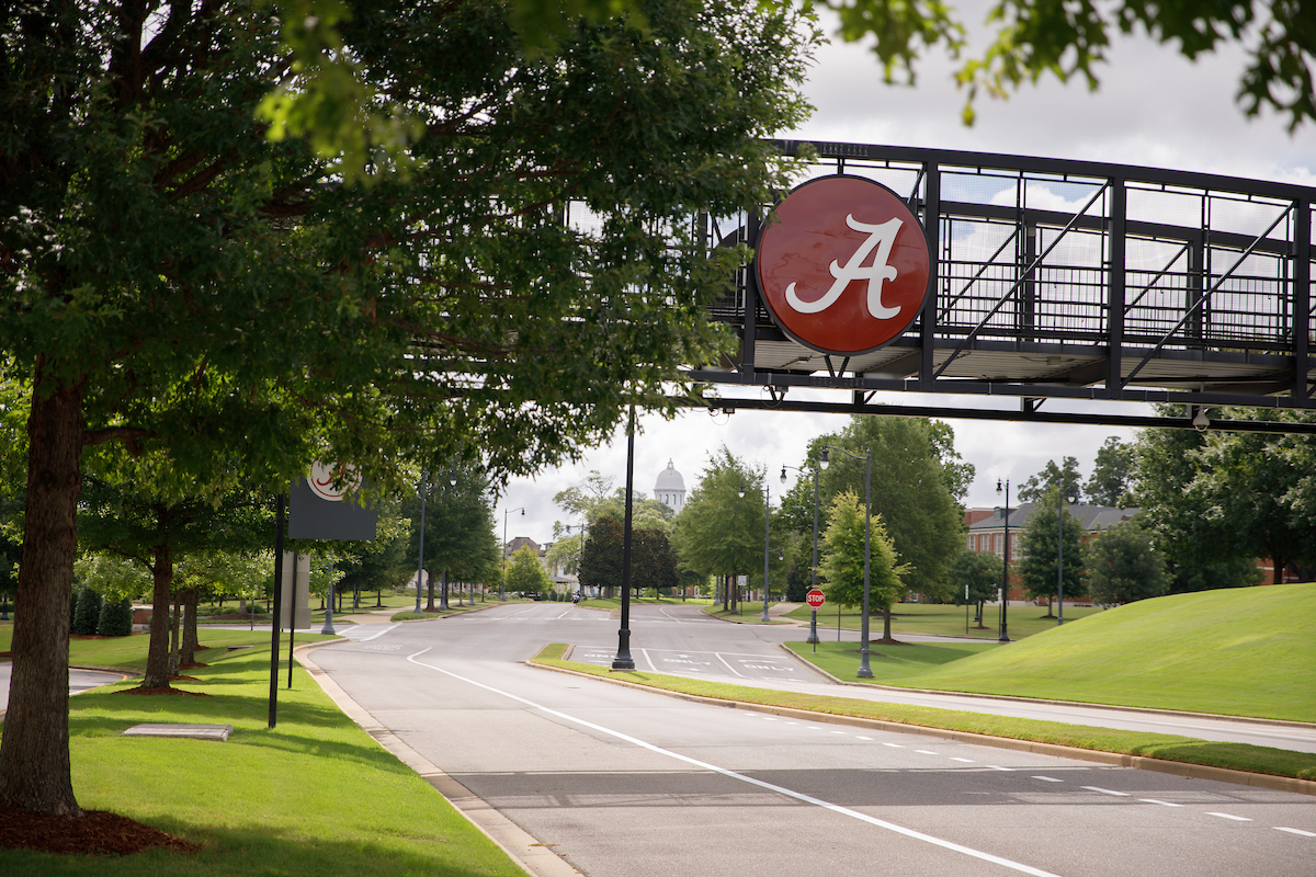 Image of University of Alabama logo on campus